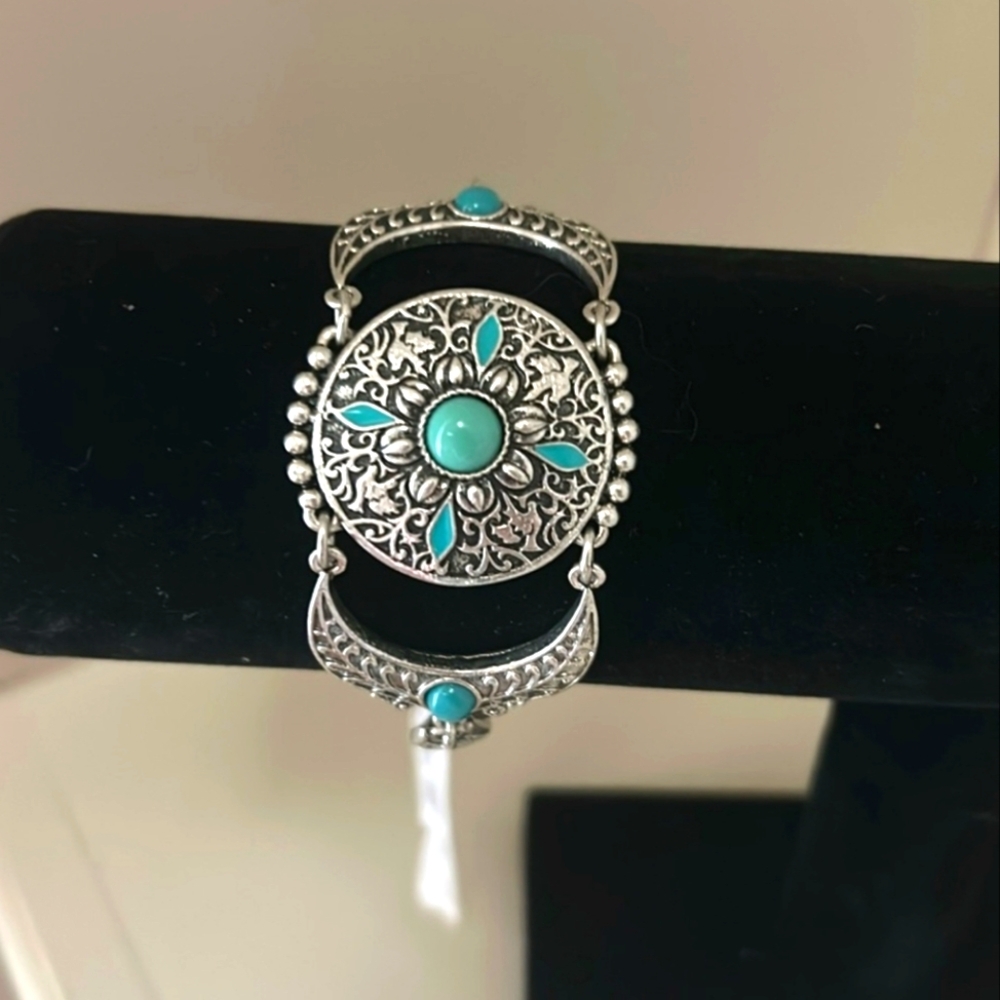 Lucky Brand Elegant Silver and Turquoise Bracelet